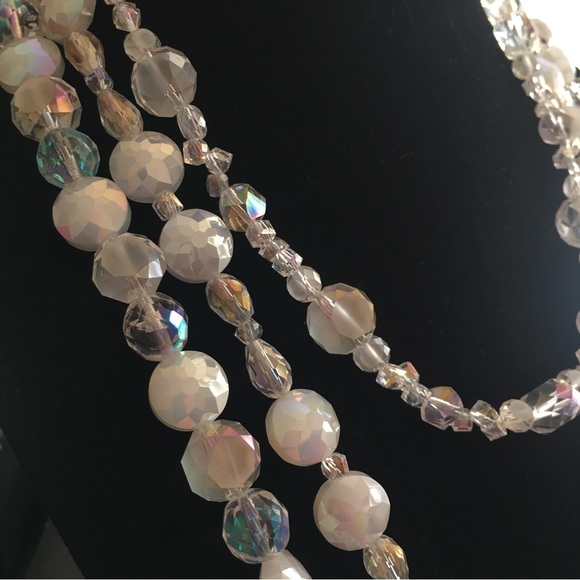 3 Crystal & Glass Necklaces With Earrings - Picture 9 of 16